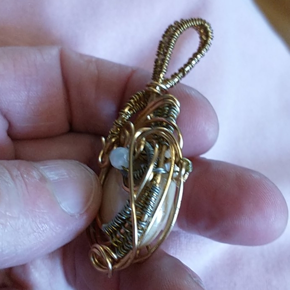 NWT 🇨🇦 Handcrafted in Canada Glass Moonstone Pendant - Picture 3 of 3